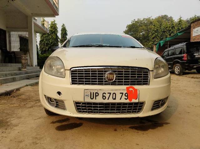 https://images10.gaadi.com/usedgaadi-sellcar/UsedCar/65581300-99ca-44f1-9a8b-0948793c6e9f/b3f09292-9bc5-4294-a7a6-ca5bd4513d7c.jpg?imwidth=6401