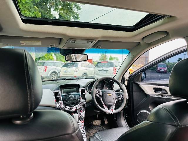 https://images10.gaadi.com/usedgaadi-sellcar/UsedCar/655d4265-ece5-4ddd-8c03-c61ddf57caaf/8a7ec5e2-8c42-4373-9821-0ff04b8a4374.jpeg?imwidth=6402