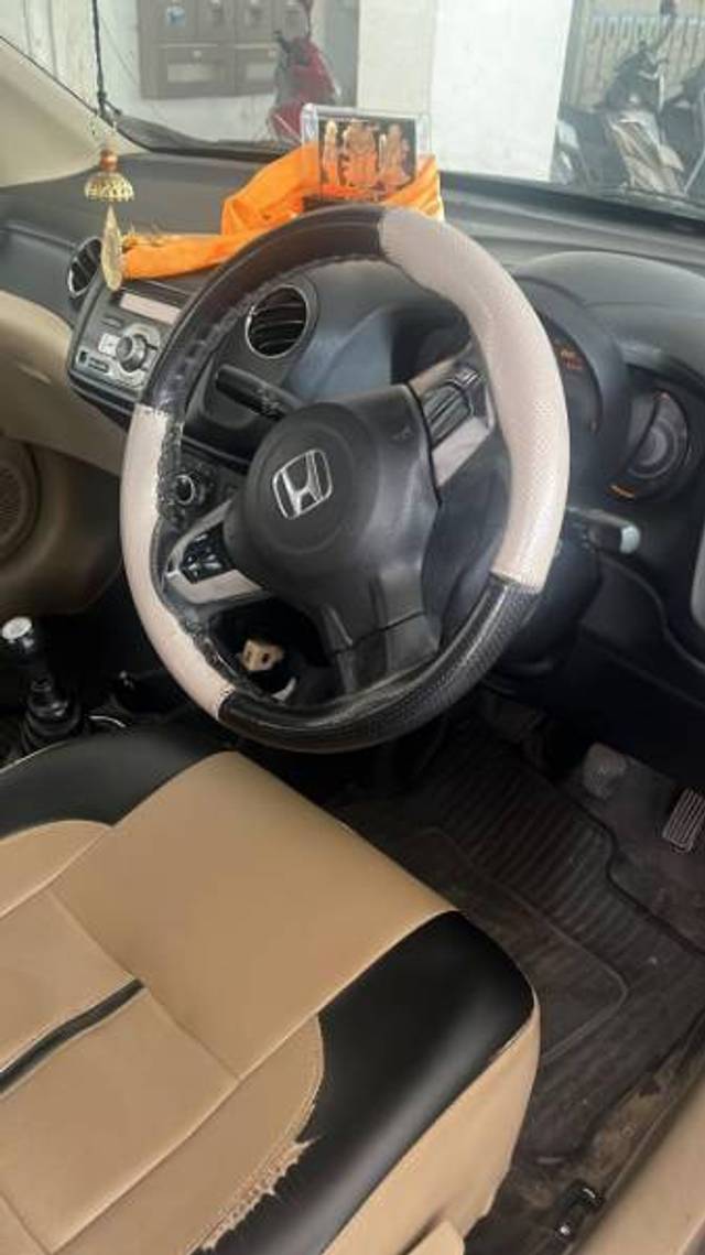 https://images10.gaadi.com/usedgaadi-sellcar/UsedCar/657a5ddb-ef64-4b5b-8e60-690fe2a40e35/f693e3ee-97fa-41eb-b8f6-babf8d450adf.jpg?imwidth=6402