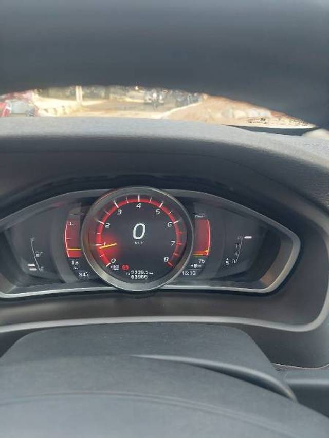 https://images10.gaadi.com/usedgaadi-sellcar/UsedCar/65a93617-4912-4418-ab7a-a8ac08758390/174c50c7-f045-46d1-92e6-376de648e320.jpg?imwidth=6402