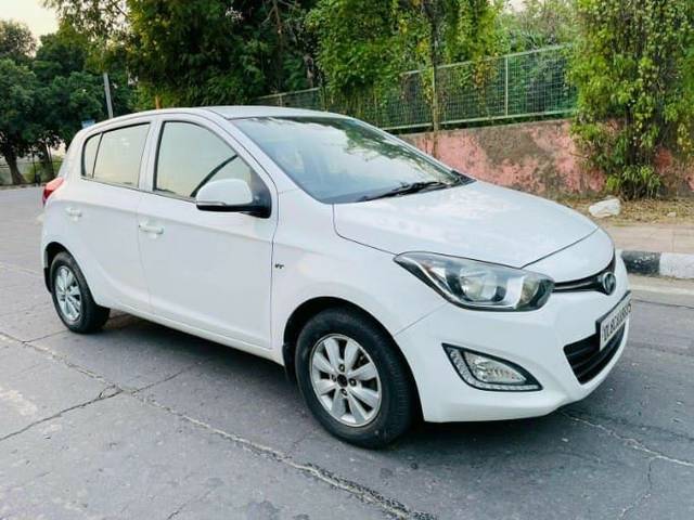 https://images10.gaadi.com/usedgaadi-sellcar/UsedCar/660fd6cd-9765-4e69-9995-6980d0849ac4/75a1668f-1f76-4073-8c1b-6f5b9ec8a821.jpg?imwidth=6400