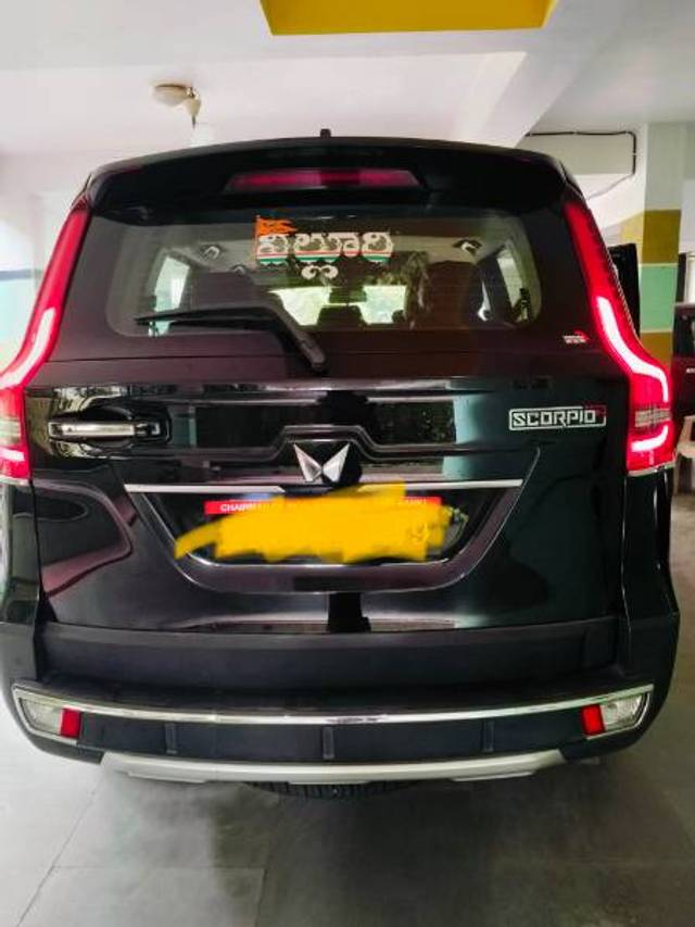 https://images10.gaadi.com/usedgaadi-sellcar/UsedCar/66fb7736-8f47-4e23-a1bd-243af2ec54a5/640ca81a-2dd4-422f-ab3b-287ab8c19ab6.jpg?imwidth=6402