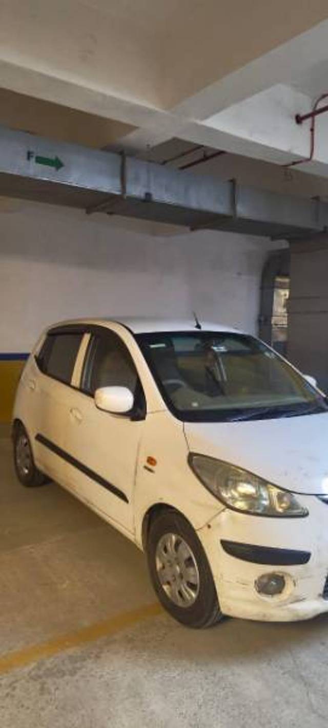 https://images10.gaadi.com/usedgaadi-sellcar/UsedCar/670b987e-9800-44ca-8378-aeccd216c100/b0c1297a-65a4-403e-a125-4a8dc66e1686.jpg?imwidth=6400