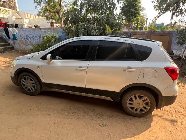 https://images10.gaadi.com/usedgaadi-sellcar/UsedCar/6721cb6a-b1d2-4e6c-9af6-d5448e2eb9bf/8cedca4f-73a6-467e-85a6-211b8150b444.jpeg?imwidth=6402