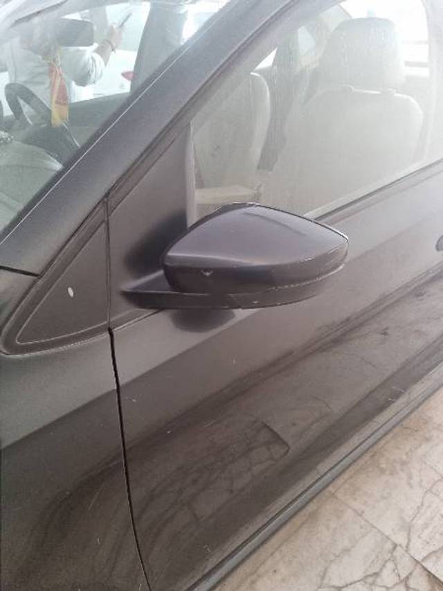 https://images10.gaadi.com/usedgaadi-sellcar/UsedCar/67237f45-5e88-44bb-96f8-3924046e4862/e36f473b-99ec-4431-95da-5e077e25c443.jpg?imwidth=6402