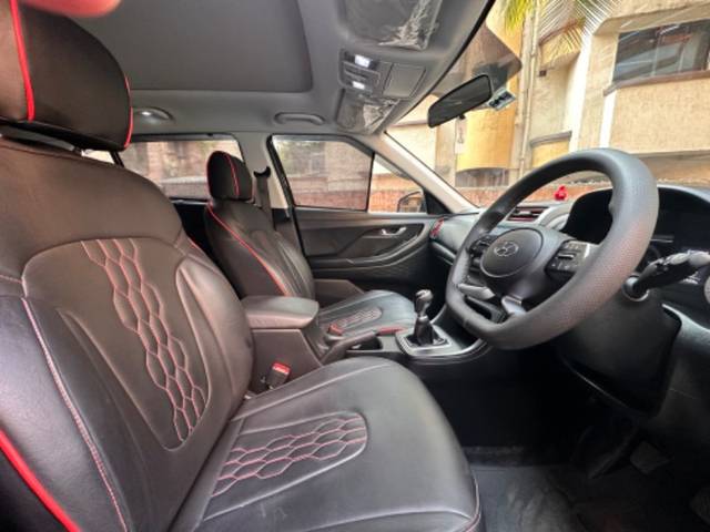 https://images10.gaadi.com/usedgaadi-sellcar/UsedCar/67345273-0631-4b2f-8358-e6b3e9f5d13c/8a3785ee-d44f-4755-ba5f-05520767d37e.jpeg?imwidth=6401