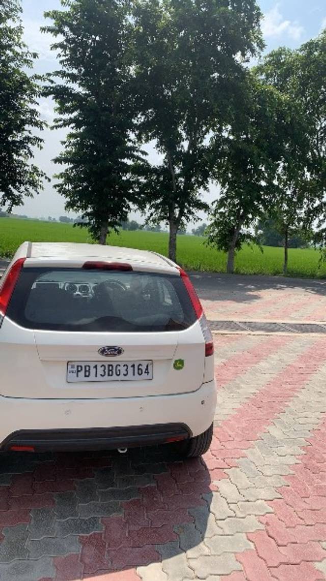 https://images10.gaadi.com/usedgaadi-sellcar/UsedCar/674ff649-0035-469b-932f-753b9f8ee26e/a4f61990-df75-4b65-b343-d360c0404ca1.jpeg?imwidth=6402