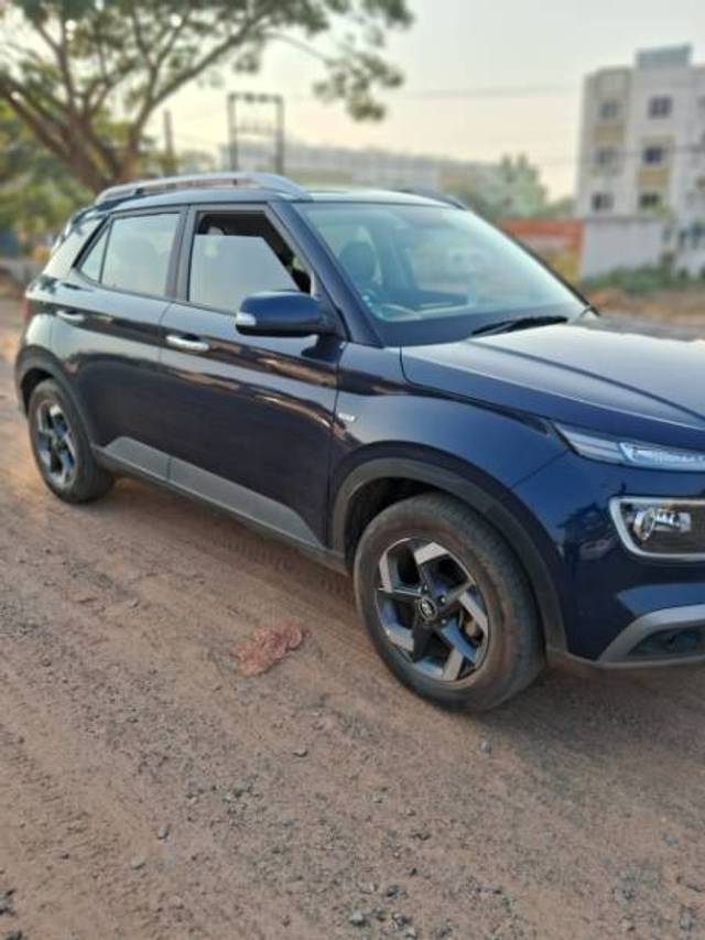 https://images10.gaadi.com/usedgaadi-sellcar/UsedCar/6768c6b2-fa6b-452e-aebc-593de75830f6/65a498ea-ec3a-43cd-8663-c24d093312f1.jpg?imwidth=6400