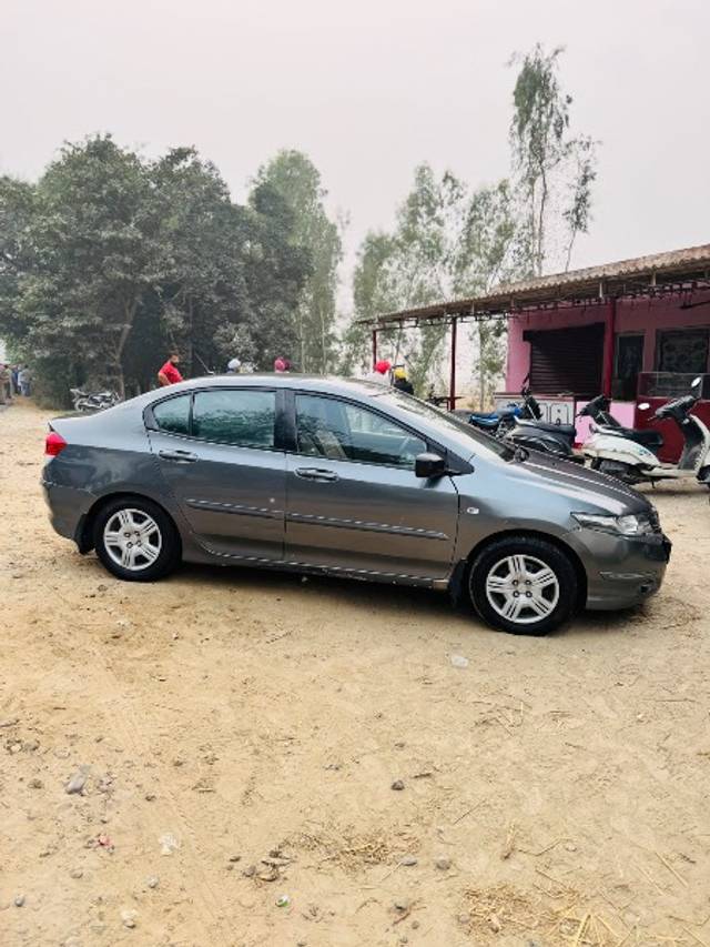 https://images10.gaadi.com/usedgaadi-sellcar/UsedCar/676e0a26-2657-4ba2-9ba9-bded909a054f/05c7f8df-f748-43ae-827f-e1222f14c3c7.jpg?imwidth=6401