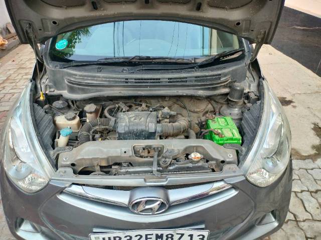 https://images10.gaadi.com/usedgaadi-sellcar/UsedCar/676e0c3b-e64f-4ace-bf70-4a68115bec4f/f1d031f0-acda-4ddf-9839-88aa9c2fbb5b.jpg?imwidth=6402