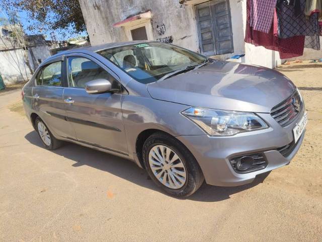 https://images10.gaadi.com/usedgaadi-sellcar/UsedCar/67a58092-8198-439f-b70f-081aa49d60f5/0a1b6516-24c7-4277-ba0a-4e74c3d8a71b.jpg?imwidth=6401