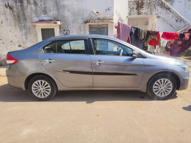 https://images10.gaadi.com/usedgaadi-sellcar/UsedCar/67a58092-8198-439f-b70f-081aa49d60f5/ac0cba83-e059-4466-ae85-960dfb899889.jpg?imwidth=6402