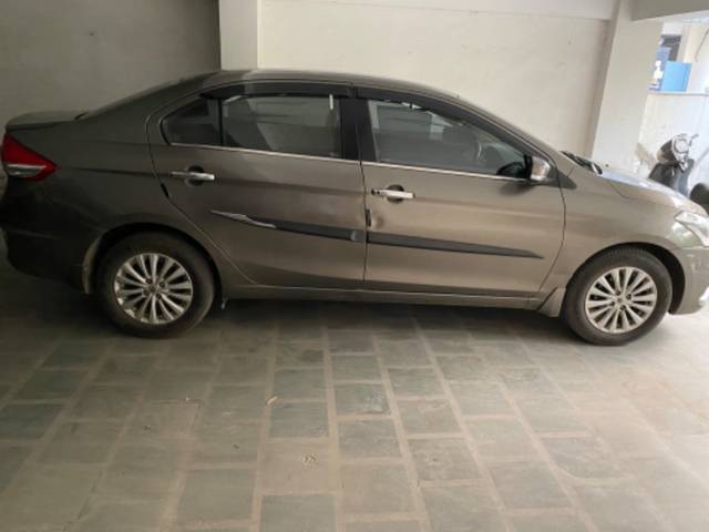 https://images10.gaadi.com/usedgaadi-sellcar/UsedCar/67d7927e-fa2d-4746-9a8c-b6e1c8fe079f/2a0449ae-5f4e-4c8e-97e4-08fde9ed4093.jpeg?imwidth=6401