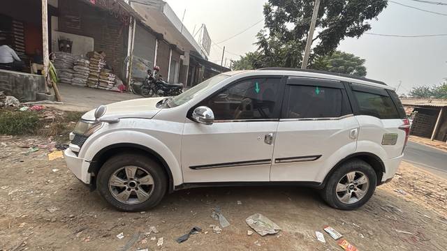 https://images10.gaadi.com/usedgaadi-sellcar/UsedCar/68368d20-0981-4ee8-84d0-34787e696a6d/1a2f96a7-ce6c-4b30-8518-338c29fe50af.jpeg?imwidth=6400