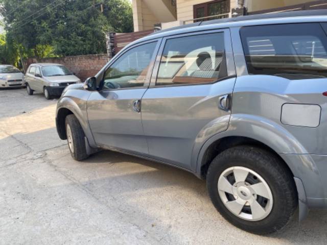 https://images10.gaadi.com/usedgaadi-sellcar/UsedCar/690d6db7-febb-4e2c-b9c7-0daed680fa84/25ff507c-348b-43b0-8cd5-93f41b5383cc.jpeg?imwidth=6402