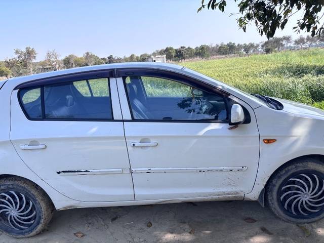 https://images10.gaadi.com/usedgaadi-sellcar/UsedCar/6913bc80-f930-435a-8642-5bb745b78de2/73f4651a-4d79-4688-9619-b88bf8f9b6b9.jpeg?imwidth=6400