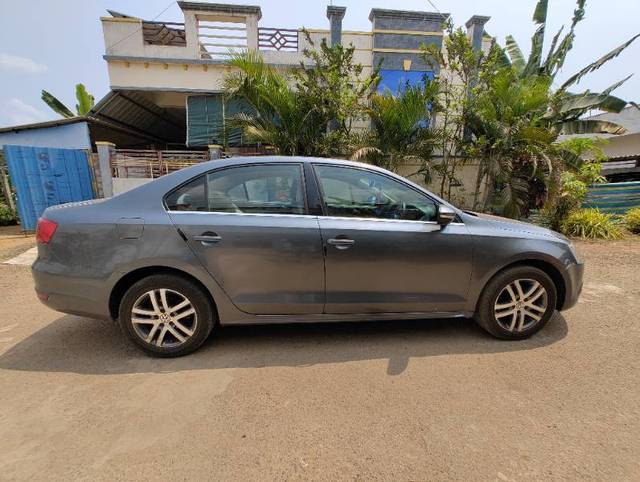 https://images10.gaadi.com/usedgaadi-sellcar/UsedCar/69446b1e-57cb-4e2e-83e9-07416808c55e/7b1f18f1-2bff-45ee-973b-0a30a1bd4178.jpg?imwidth=6401