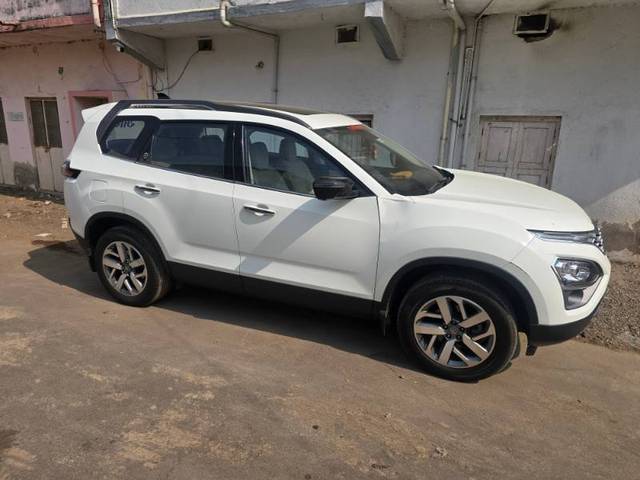 https://images10.gaadi.com/usedgaadi-sellcar/UsedCar/69984f63-127e-4cf3-aa33-56fc7213de5a/a56ee7cd-5819-469e-a31b-fa5aa21389bf.jpg?imwidth=6400