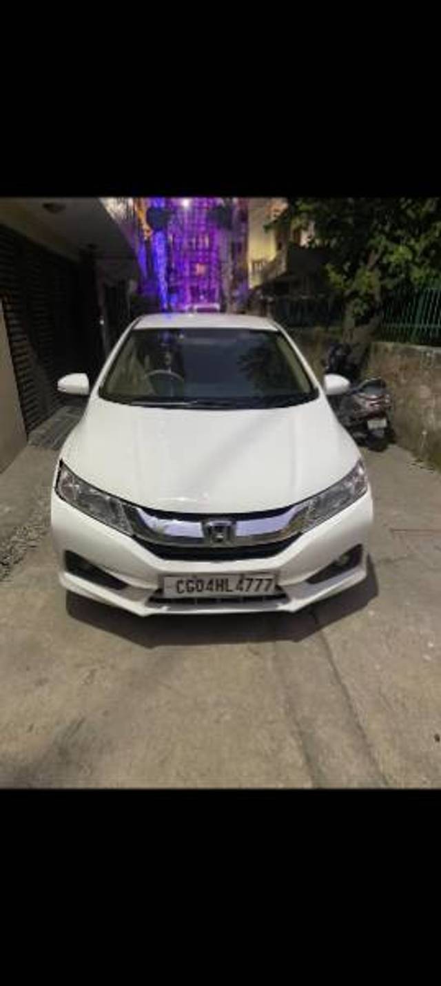 https://images10.gaadi.com/usedgaadi-sellcar/UsedCar/69b3f387-321c-4457-9b83-9c2a0241f159/82693a30-e813-45ec-9c7b-d9752172e60f.jpg?imwidth=6400