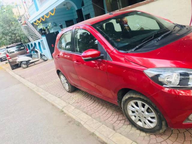 https://images10.gaadi.com/usedgaadi-sellcar/UsedCar/6a08b88e-67d8-403a-9108-a05059aa2093/42d26c6b-6a66-42cf-97b0-71d133cbd12d.jpg?imwidth=6400