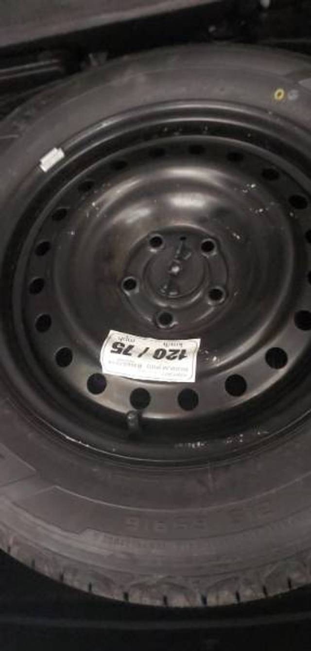 https://images10.gaadi.com/usedgaadi-sellcar/UsedCar/6a1042a3-93d5-4a8d-a4ff-aad0547a0632/e5fc169f-b638-4816-952c-37b013b90cc4.jpg?imwidth=6400