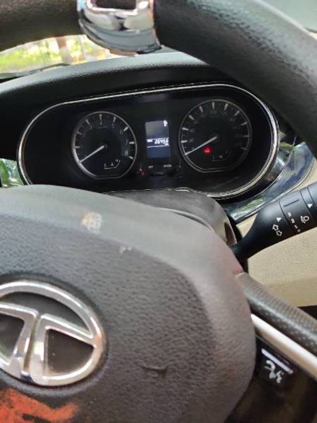 https://images10.gaadi.com/usedgaadi-sellcar/UsedCar/6a39b026-0d38-4942-ab72-d6592adae8d6/82fd5e0d-6b4b-486a-a467-63d0b58dc1df.jpg?imwidth=6402