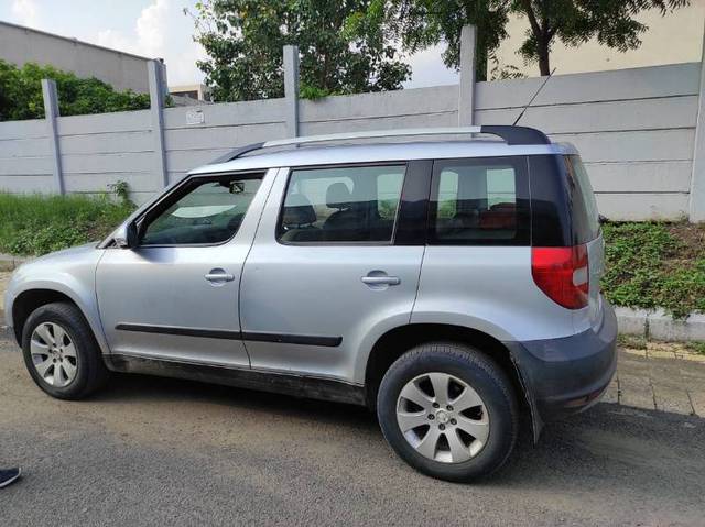 https://images10.gaadi.com/usedgaadi-sellcar/UsedCar/6a9f2c96-e4e0-473d-9387-b07fc436102f/d895d22a-d44c-48ba-a30b-ab542b20b00c.jpg?imwidth=6401