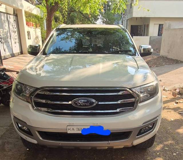 https://images10.gaadi.com/usedgaadi-sellcar/UsedCar/6aa0eb82-09ff-48b5-ad89-0623bf1b7b66/105d7e13-9994-4e64-aef8-f31f16a6997f.jpg?imwidth=6400