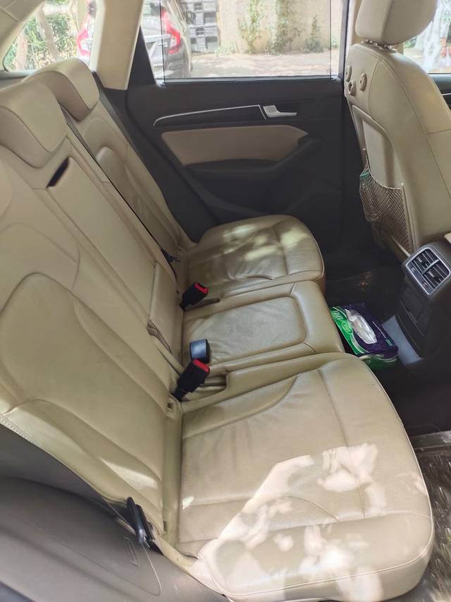 https://images10.gaadi.com/usedgaadi-sellcar/UsedCar/6ac38456-e5f7-4c3e-a54b-75e24339a832/ae3096f4-807e-4920-ade9-dba311ddc238.jpg?imwidth=6402