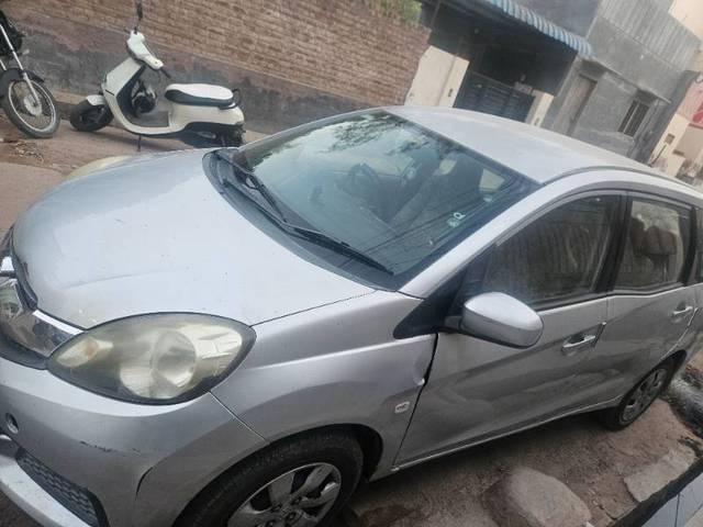 https://images10.gaadi.com/usedgaadi-sellcar/UsedCar/6af98ca8-6339-4a3f-8cee-693fc4ffdca1/d5ce3fd3-b87d-4d25-8240-cf808b61ca71.jpg?imwidth=6400