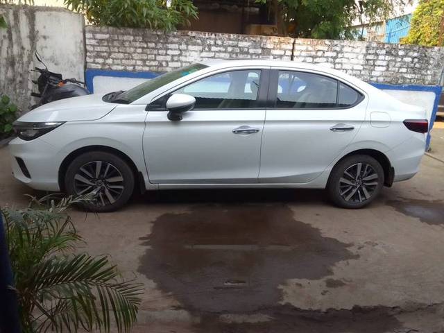 https://images10.gaadi.com/usedgaadi-sellcar/UsedCar/6b6c2a78-31b1-4a5a-8436-29c65cf83cdc/940eed75-6054-48d0-8c2c-2502ea044f22.jpeg?imwidth=6401