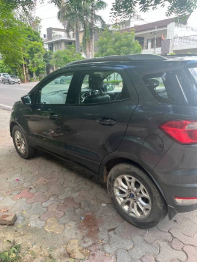 https://images10.gaadi.com/usedgaadi-sellcar/UsedCar/6b76e529-14f3-47fd-a408-571070758048/2a9423db-aa22-4a00-bd4b-920de64acbac.jpg?imwidth=6402