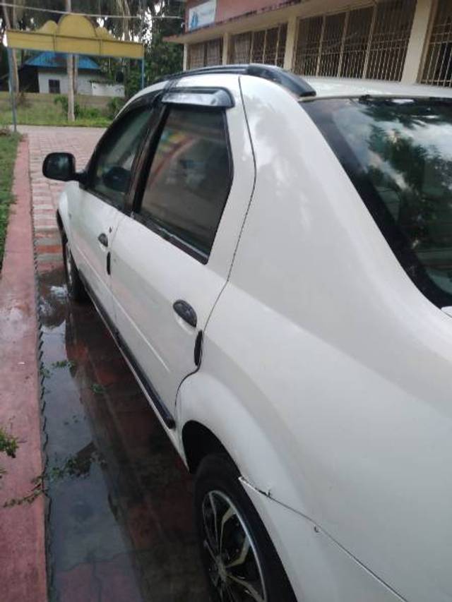 https://images10.gaadi.com/usedgaadi-sellcar/UsedCar/6b982a62-1a84-496e-9001-696a258758a0/bdac4614-cc45-46c6-8292-e3a6305211fa.jpg?imwidth=6401