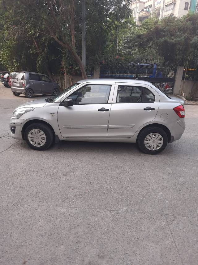 https://images10.gaadi.com/usedgaadi-sellcar/UsedCar/6bb7c79a-79fd-4232-8f24-343c3f1aa1ad/bc6bbf74-c01d-444f-8e89-ea4f6c0592f3.jpg?imwidth=6400