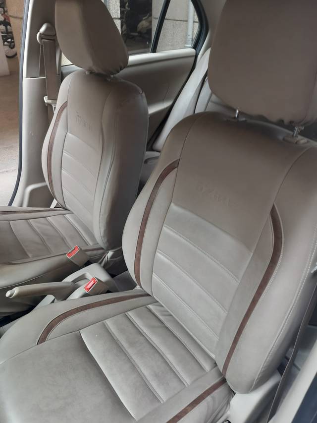 https://images10.gaadi.com/usedgaadi-sellcar/UsedCar/6bb7c79a-79fd-4232-8f24-343c3f1aa1ad/bdba253c-7a13-46d7-a7c3-cc8dfae371e1.jpg?imwidth=6402