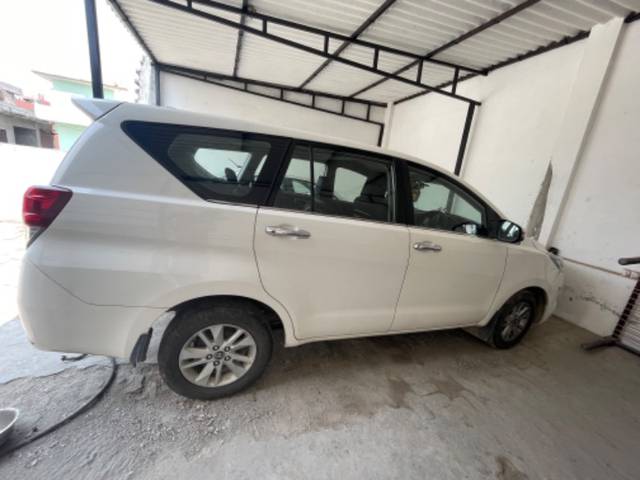 https://images10.gaadi.com/usedgaadi-sellcar/UsedCar/6bca910f-1f86-4701-a8c9-f5b89ce483c4/16195a65-7371-44f6-ad5c-0597c43b942f.jpeg?imwidth=6402