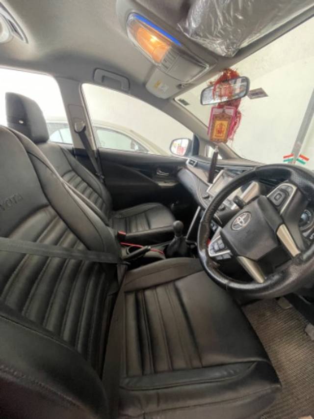 https://images10.gaadi.com/usedgaadi-sellcar/UsedCar/6bca910f-1f86-4701-a8c9-f5b89ce483c4/59c0963e-365a-4ed8-b7c9-c19b3cb56ddb.jpeg?imwidth=6401