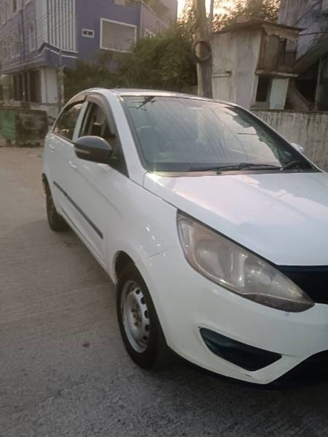 https://images10.gaadi.com/usedgaadi-sellcar/UsedCar/6c50ffc7-4ef3-41a6-9592-2e179332a6e4/37c3a74f-234b-4152-90d7-f7f96807cf64.jpg?imwidth=6400