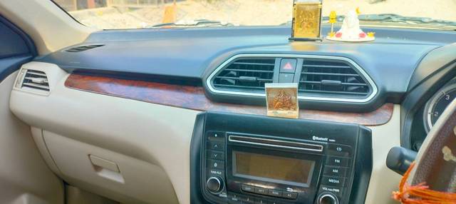 https://images10.gaadi.com/usedgaadi-sellcar/UsedCar/6c84b302-5a1c-40bd-be89-39c19e84e4d6/9788bf1b-12fd-4616-85c2-2a76bcf8045a.jpg?imwidth=6402