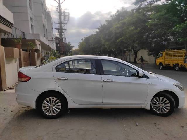 https://images10.gaadi.com/usedgaadi-sellcar/UsedCar/6caefb5b-7eab-4270-afab-f34964760fd5/6f6c6400-a272-4dc8-8b10-a64ce8fad232.jpg?imwidth=6401