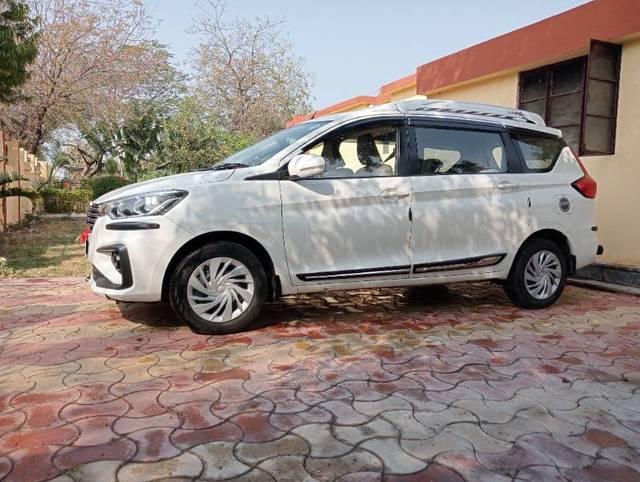 https://images10.gaadi.com/usedgaadi-sellcar/UsedCar/6d2e67b3-c8cd-4d93-b0ec-0556267c3600/fea6438e-f34e-4537-bcd8-4d12fea5d79d.jpg?imwidth=6400