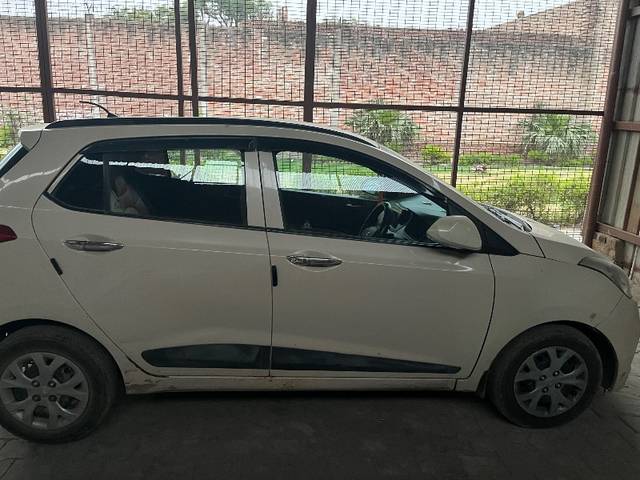 https://images10.gaadi.com/usedgaadi-sellcar/UsedCar/6d47acbc-ee36-4927-a160-5f70e36aa6bb/8ad79e54-b7ec-41b8-9716-da288d2598b2.jpeg?imwidth=6401