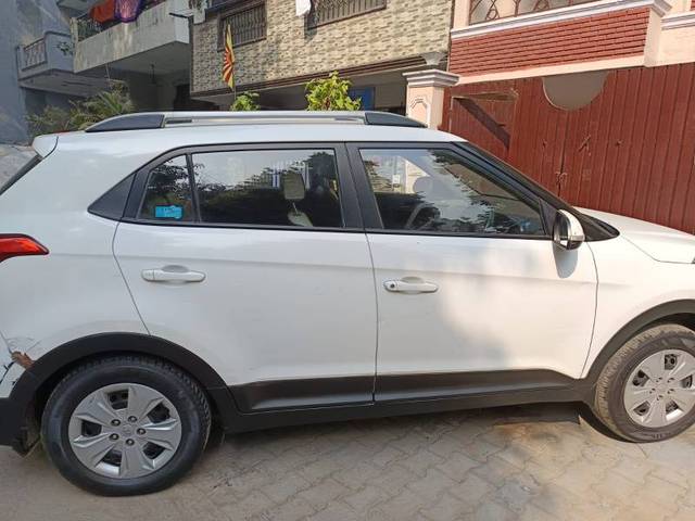 https://images10.gaadi.com/usedgaadi-sellcar/UsedCar/6d4a03ee-2b51-4a21-be45-5f9e8e645af8/a60dff61-013b-4921-bd1b-8f12250fceb7.jpg?imwidth=6400