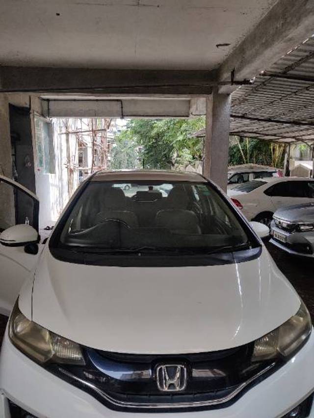 https://images10.gaadi.com/usedgaadi-sellcar/UsedCar/6d79fc22-8ffa-4514-b959-ad43f909f9ae/b97784c1-600c-489a-b681-cb089165a401.jpg?imwidth=6401