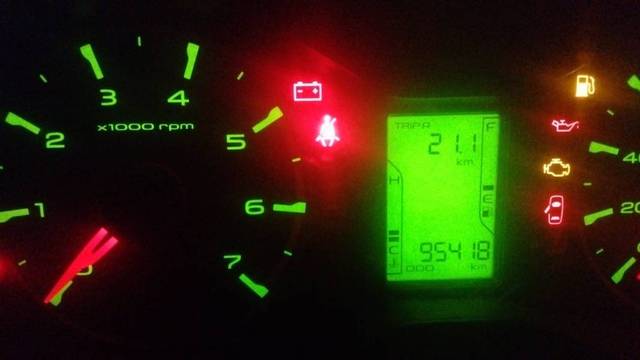 https://images10.gaadi.com/usedgaadi-sellcar/UsedCar/6db6a23c-9951-4f3e-a4e6-25e7834474e3/24633e30-e662-414f-b294-306fcc1bc415.jpg?imwidth=6401