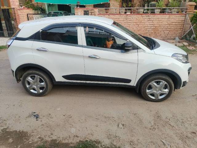 https://images10.gaadi.com/usedgaadi-sellcar/UsedCar/6dea1609-5eb7-465a-be65-015890274894/55969d12-f5a1-4aa5-ae5c-16686b99278f.jpg?imwidth=6400