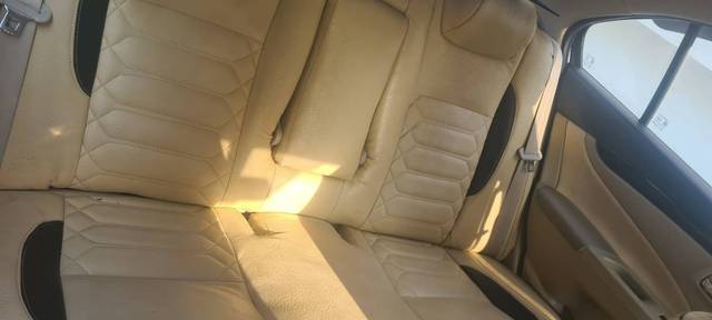 https://images10.gaadi.com/usedgaadi-sellcar/UsedCar/6df9ef1b-f177-4033-83a4-4f2294cc8939/89361239-7af1-4d63-924f-b8e1bbef4386.jpg?imwidth=6401
