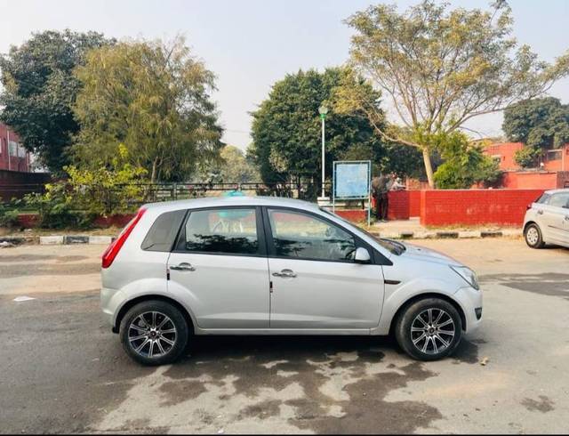 https://images10.gaadi.com/usedgaadi-sellcar/UsedCar/6dffc10c-6606-4990-b2f4-e5ea4406161a/ad4ee770-6eb7-413e-bce5-dbfc64c22d03.jpg?imwidth=6401