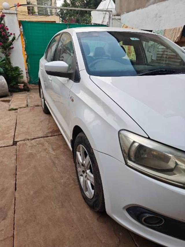 https://images10.gaadi.com/usedgaadi-sellcar/UsedCar/6e046cea-d6ff-4e4b-b06b-8dee2d6e576f/4a442cd5-6271-4c33-ab54-40053dde8b71.jpg?imwidth=6400