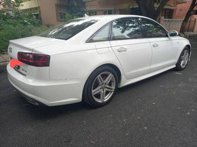 https://images10.gaadi.com/usedgaadi-sellcar/UsedCar/6e454b66-0397-404e-b9ef-346236cd27ff/584c823e-bbc0-409c-b7d3-340a8de3e2b2.jpg?imwidth=6402